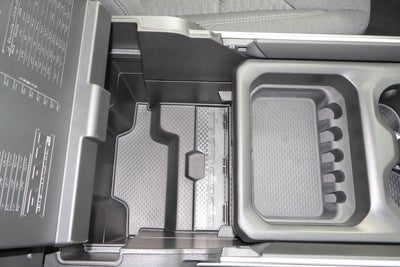 2027 RAM 1500 Express 4x4 Crew Cab 5'7 Box