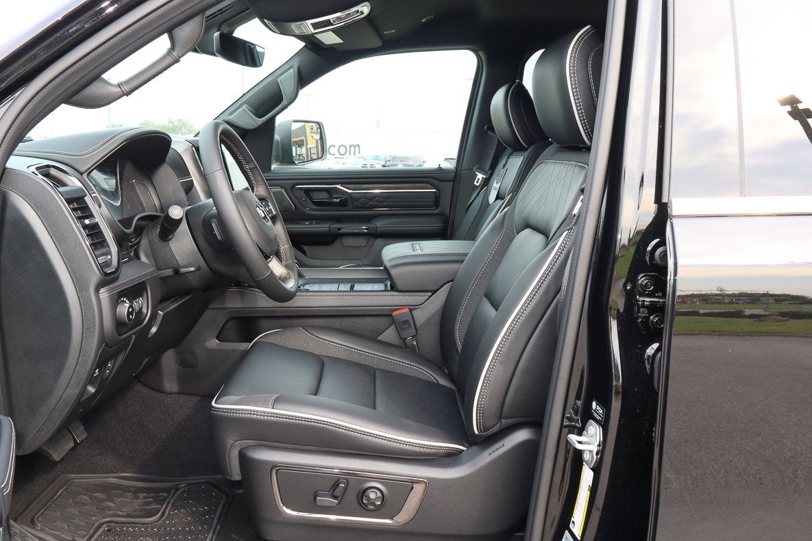 2026 RAM 1500 Limited 4x4 Crew Cab 5'7 Box