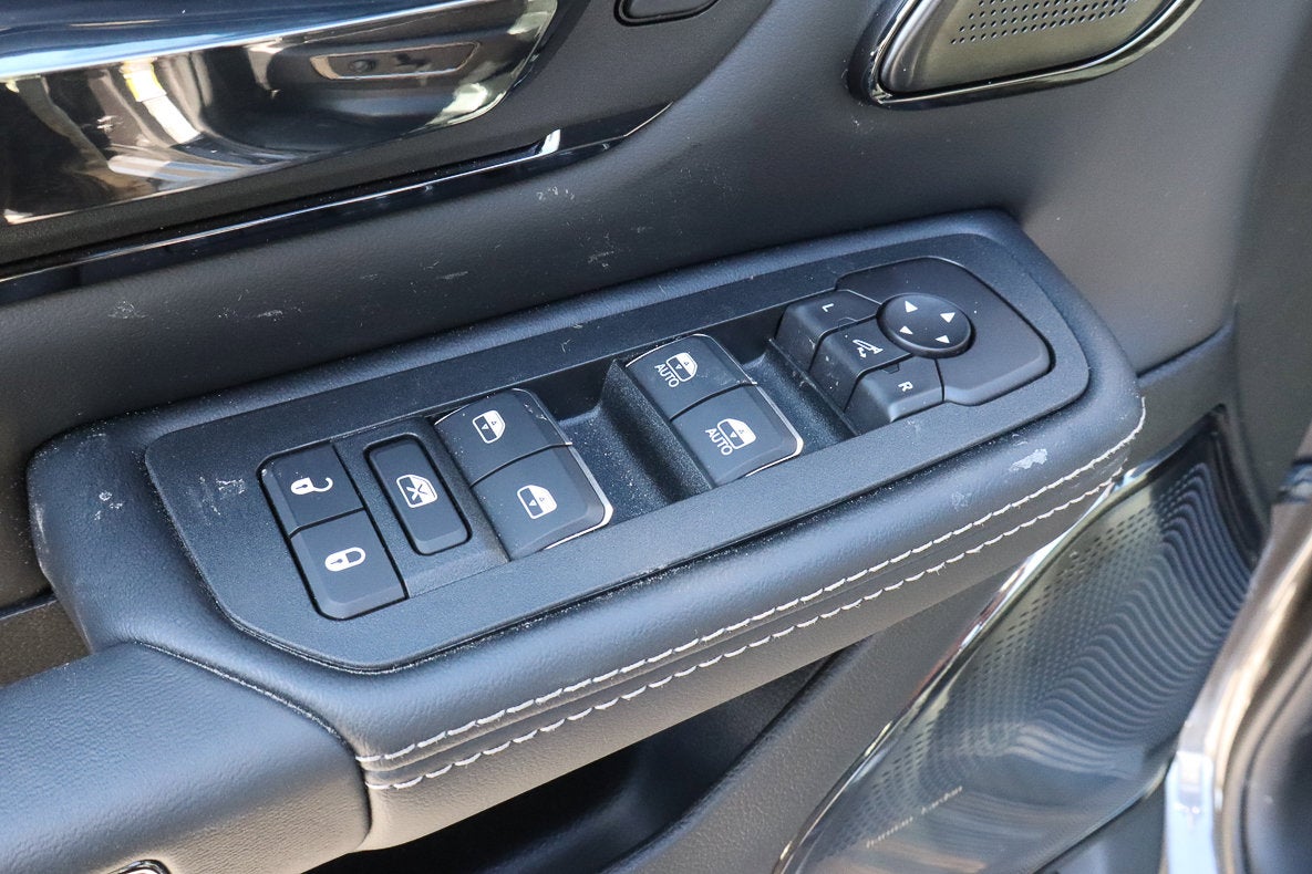 2026 RAM 1500 Limited 4x4 Crew Cab 5'7 Box