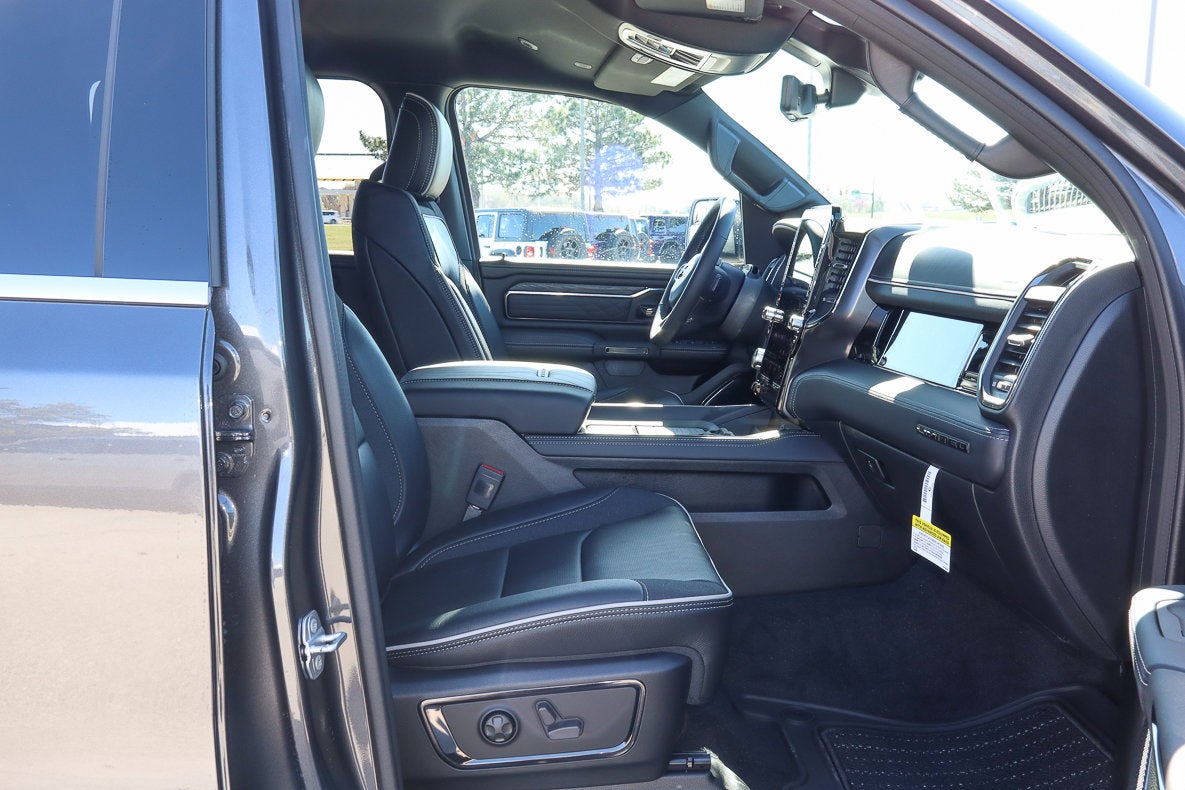 2026 RAM 1500 Limited 4x4 Crew Cab 5'7 Box