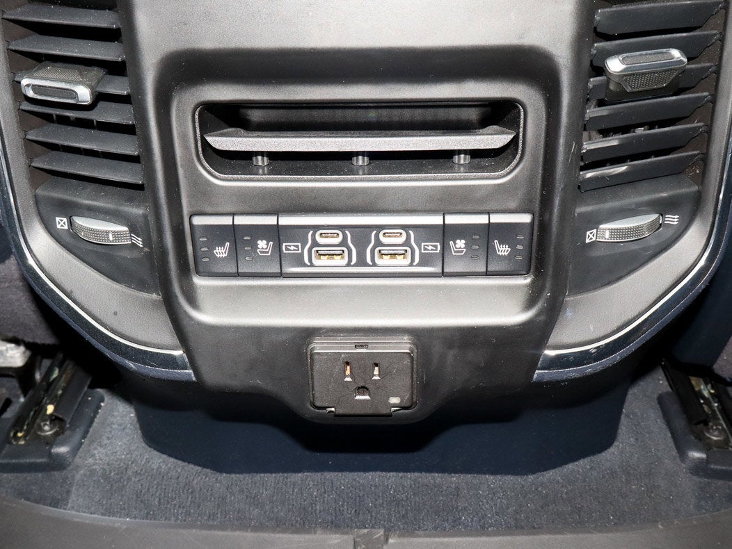 2023 RAM 1500 Limited 4x4 Crew Cab 5'7 Box