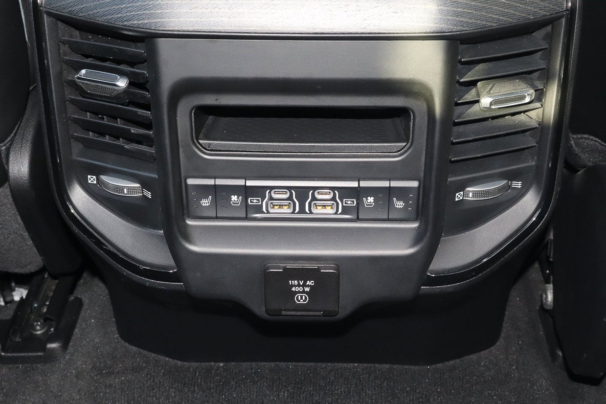 2022 RAM 1500 Limited 4x4 Crew Cab 5'7 Box