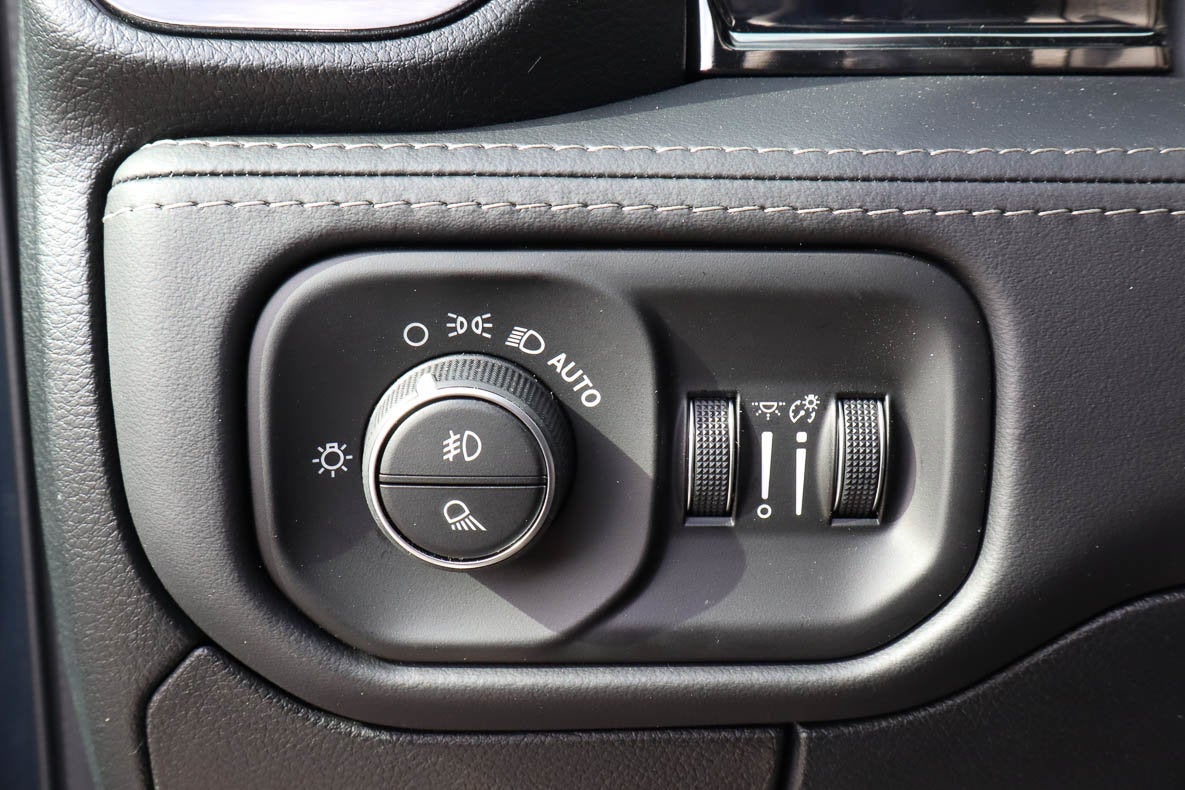 2026 RAM 1500 Limited 4x4 Crew Cab 5'7 Box