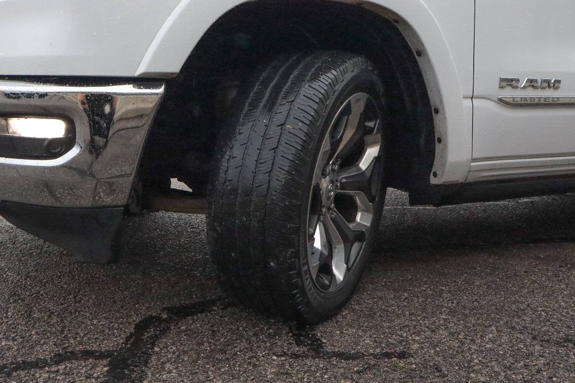 2020 RAM 1500 Limited 4x4 Crew Cab 5'7 Box