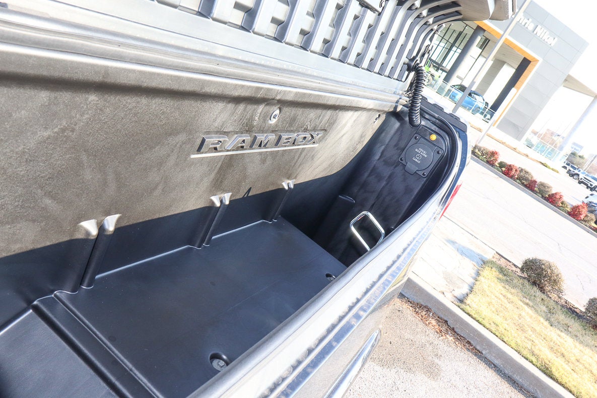 2026 RAM 1500 Longhorn 4x4 Crew Cab 5'7 Box