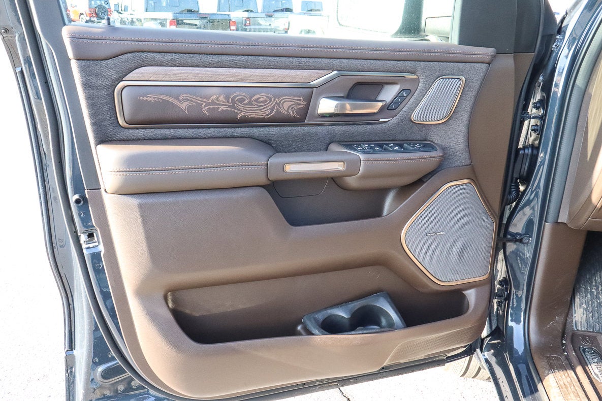 2026 RAM 1500 Longhorn 4x4 Crew Cab 5'7 Box