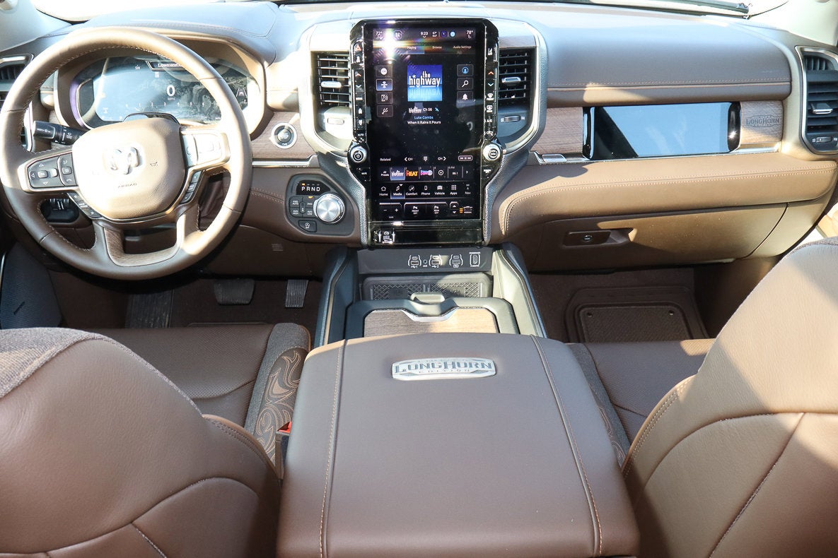 2026 RAM 1500 Longhorn 4x4 Crew Cab 5'7 Box