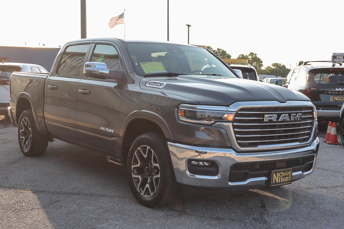 2026 RAM 1500 Laramie 4x4 Crew Cab 5'7 Box