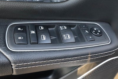 2022 RAM 1500 Laramie 4x4 Crew Cab 5'7 Box