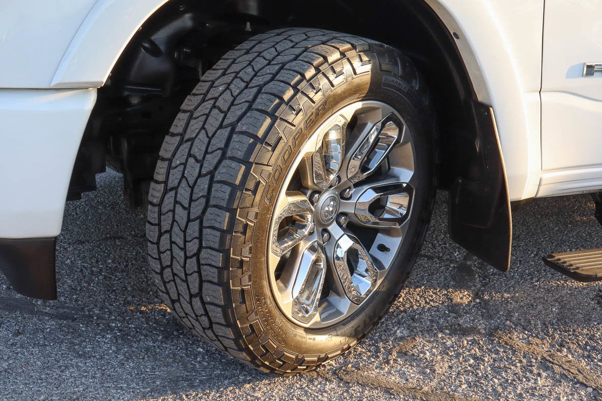 2022 RAM 1500 Laramie 4x4 Crew Cab 5'7 Box