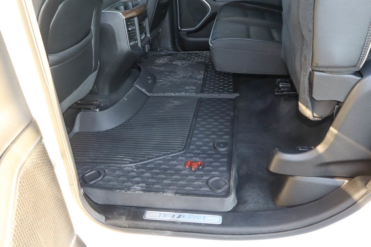 2022 RAM 1500 Laramie 4x4 Crew Cab 5'7 Box