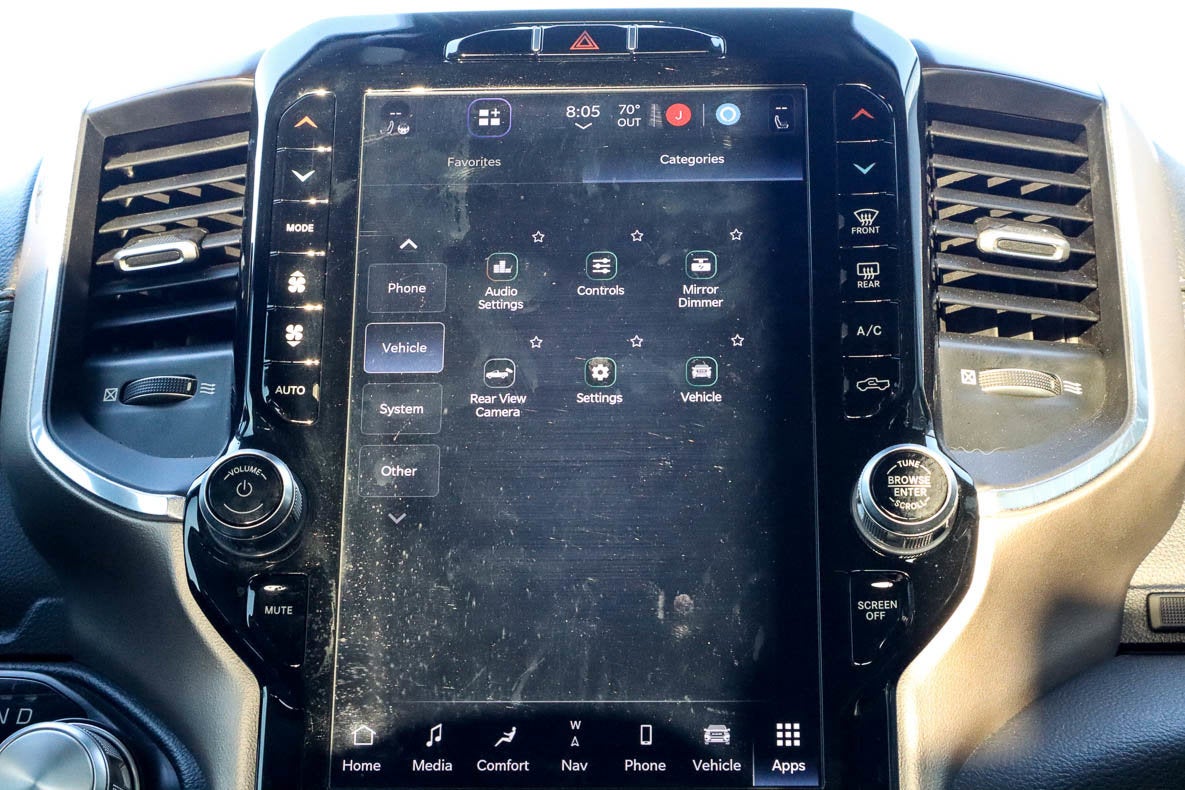 2022 RAM 1500 Laramie 4x4 Crew Cab 5'7 Box