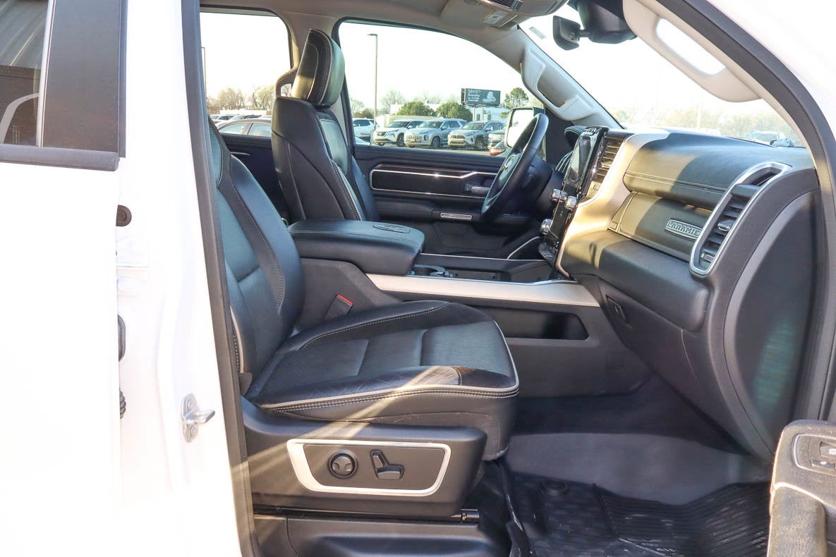 2022 RAM 1500 Laramie 4x4 Crew Cab 5'7 Box