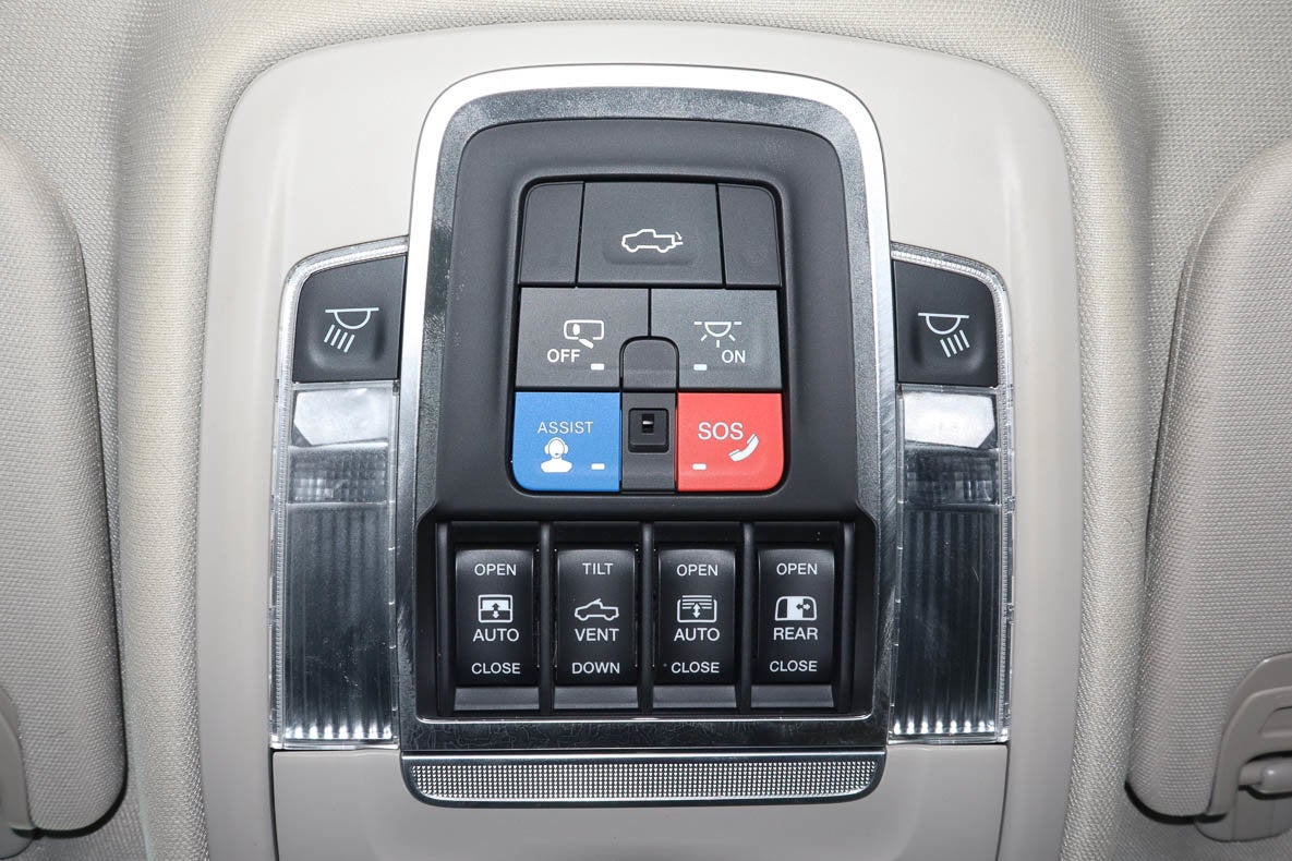 2022 RAM 1500 Laramie 4x4 Crew Cab 5'7 Box