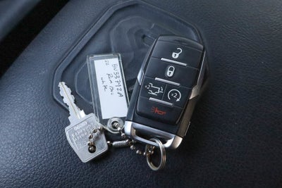 2022 RAM 1500 Laramie 4x4 Crew Cab 5'7 Box