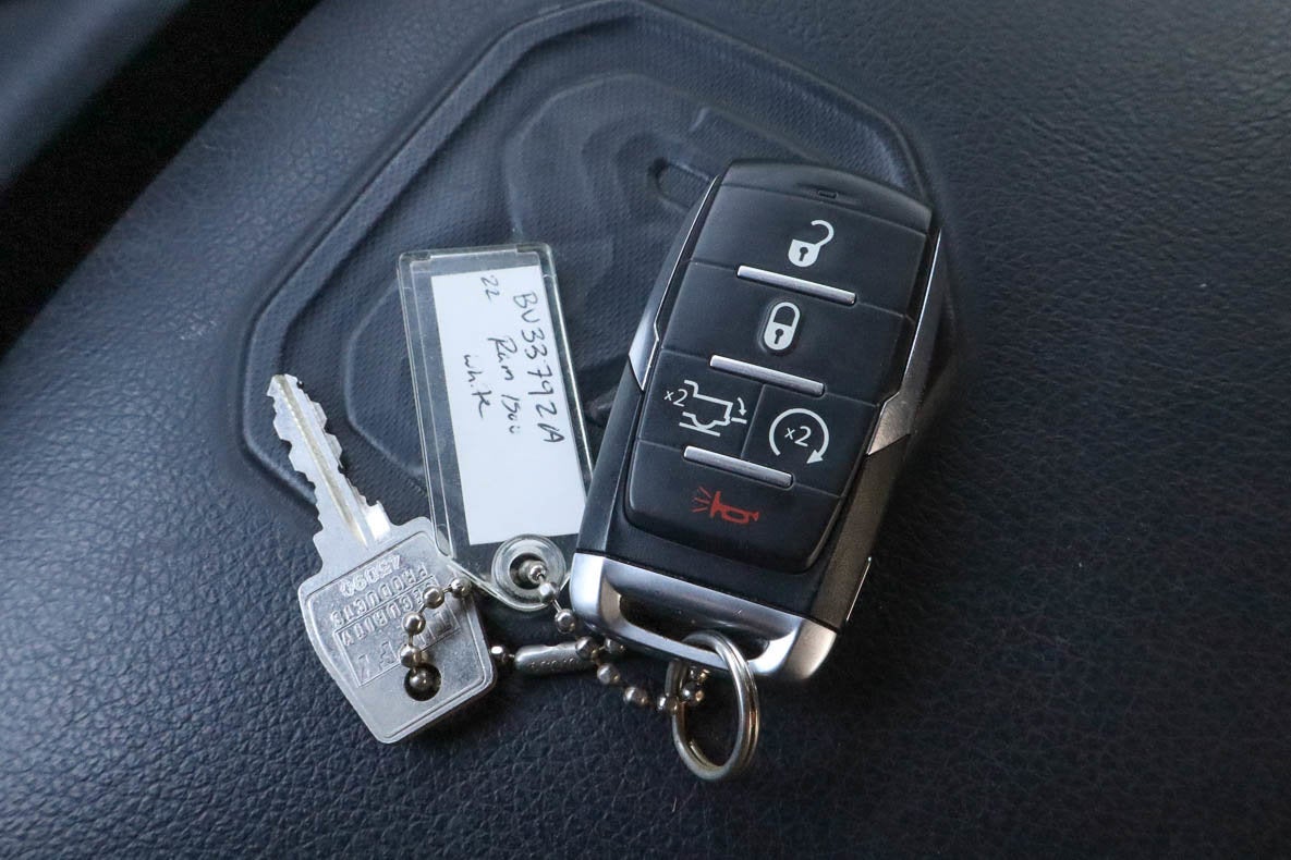 2022 RAM 1500 Laramie 4x4 Crew Cab 5'7 Box