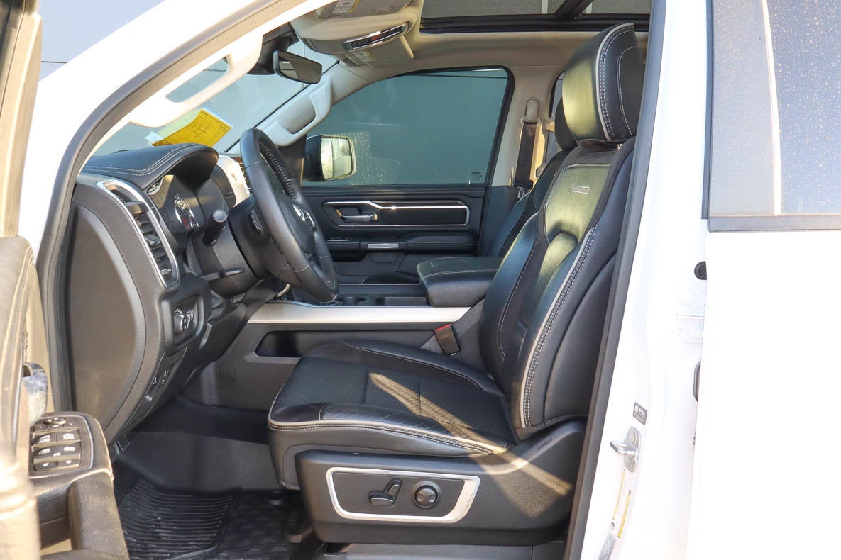 2022 RAM 1500 Laramie 4x4 Crew Cab 5'7 Box