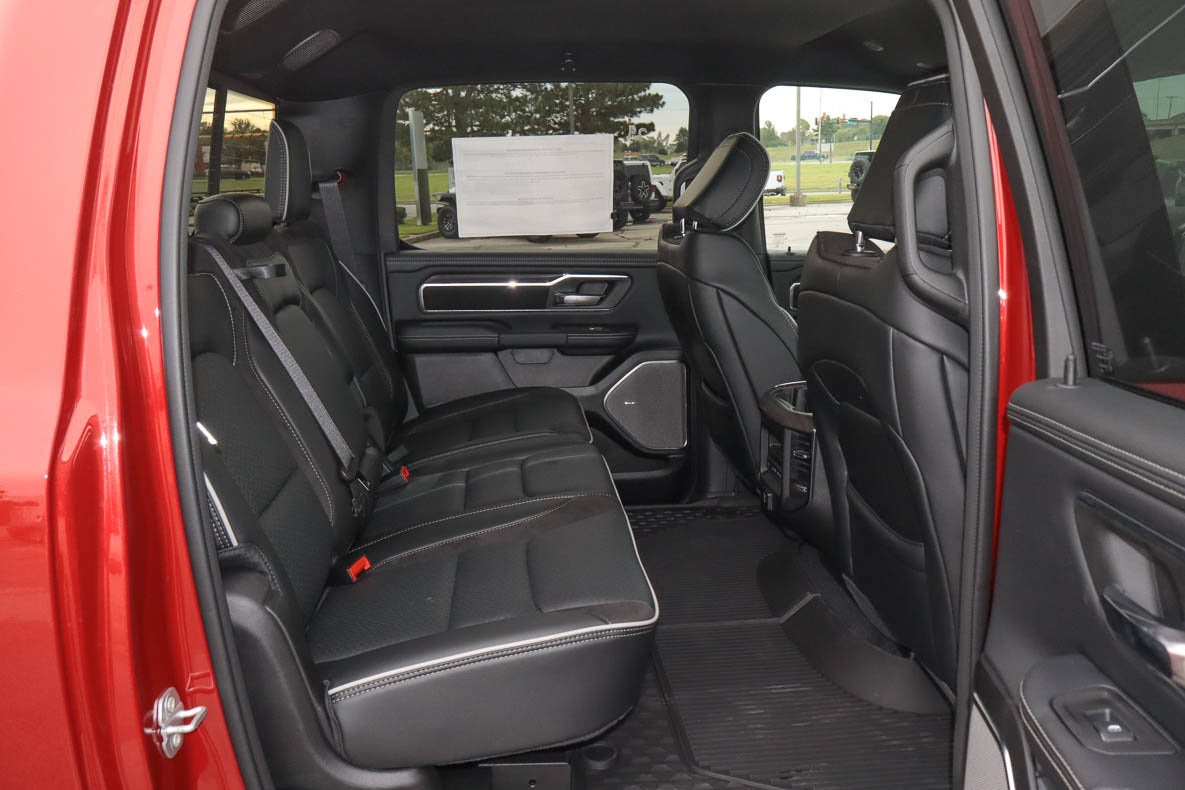 2027 RAM 1500 Laramie 4x4 Crew Cab 5'7 Box