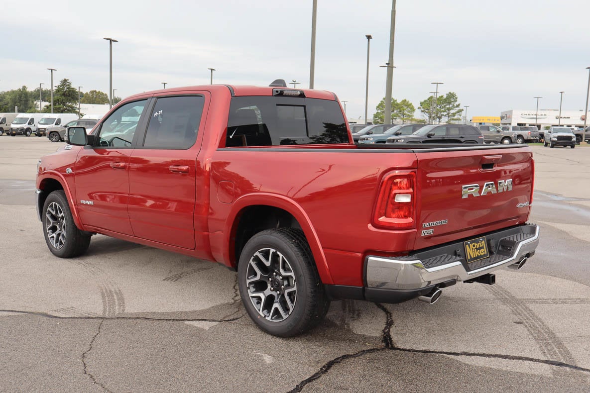 2027 RAM 1500 Laramie 4x4 Crew Cab 5'7 Box