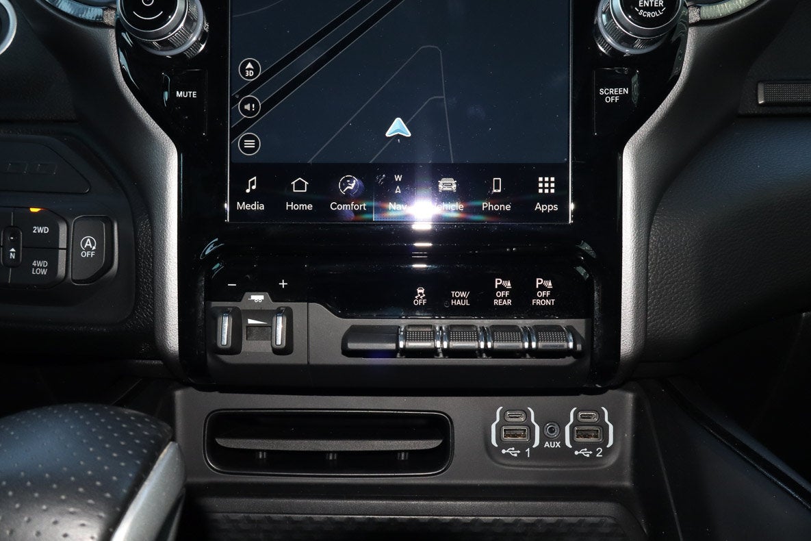 2022 RAM 1500 Laramie 4x4 Crew Cab 5'7 Box