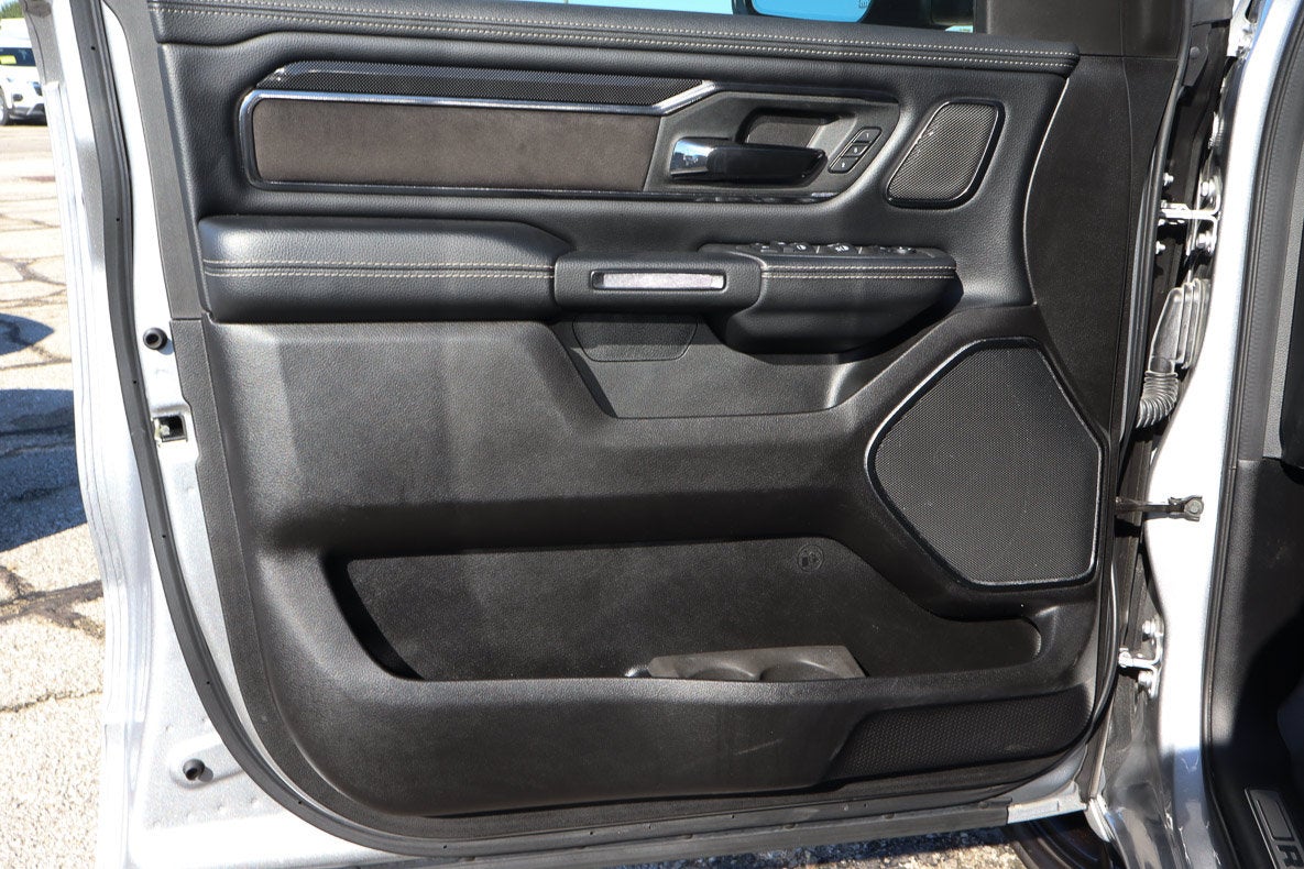 2022 RAM 1500 Laramie 4x4 Crew Cab 5'7 Box