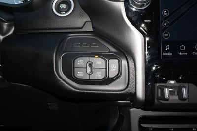 2022 RAM 1500 Laramie 4x4 Crew Cab 5'7 Box
