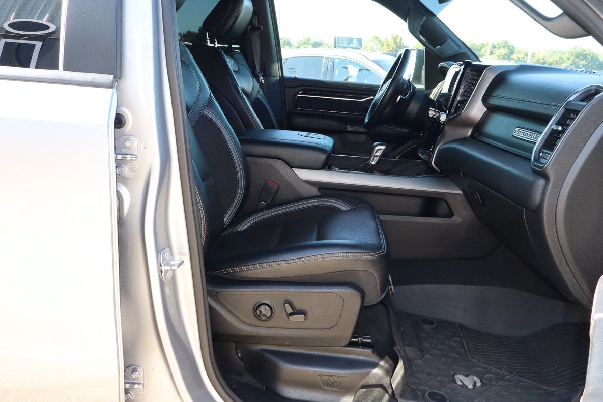 2022 RAM 1500 Laramie 4x4 Crew Cab 5'7 Box