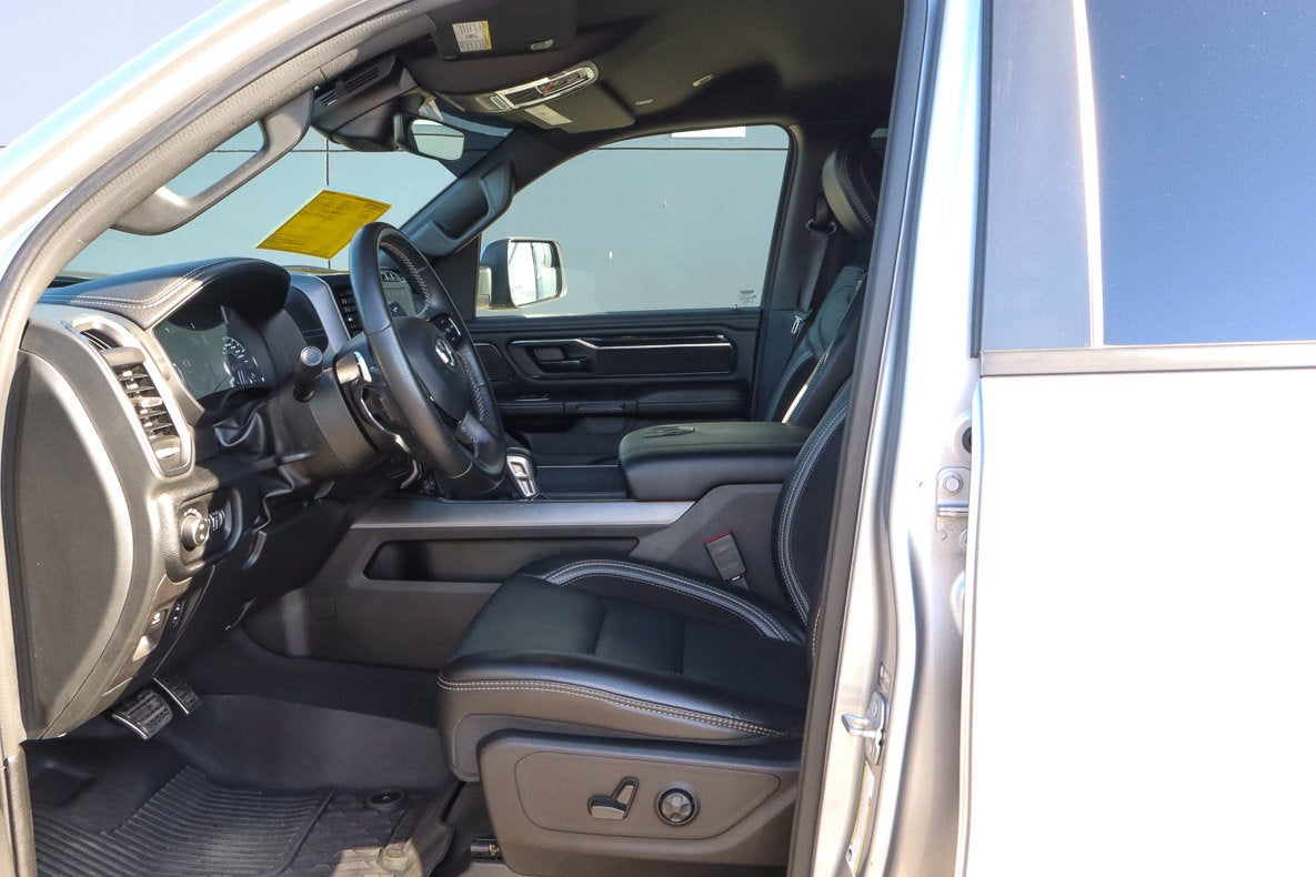 2022 RAM 1500 Laramie 4x4 Crew Cab 5'7 Box