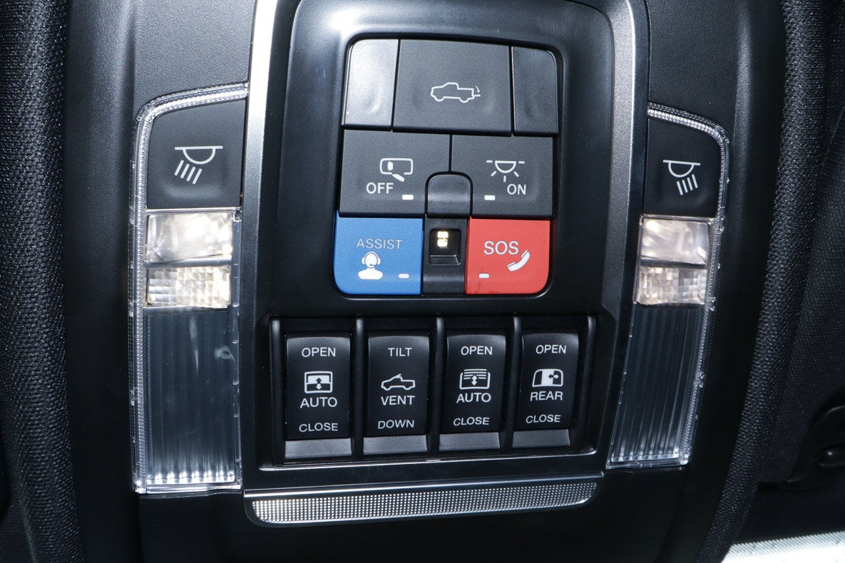 2022 RAM 1500 Laramie 4x4 Crew Cab 5'7 Box