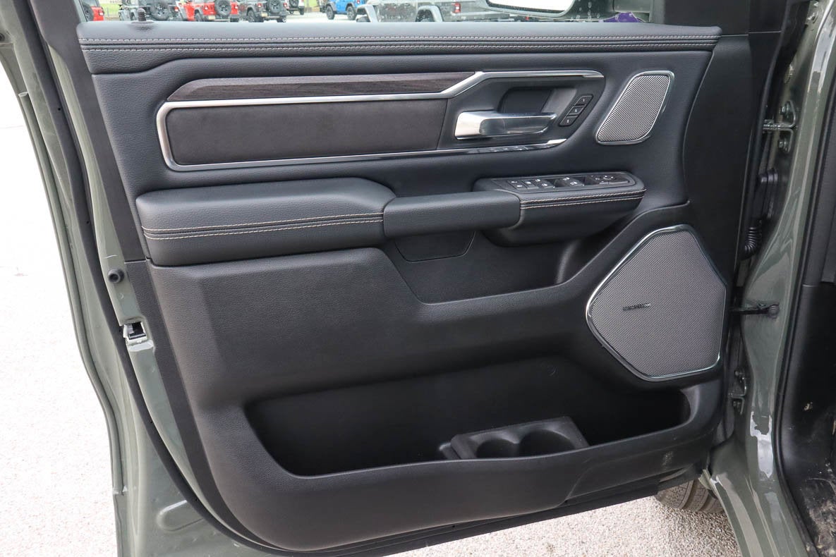 2026 RAM 1500 Laramie 4x4 Crew Cab 5'7 Box
