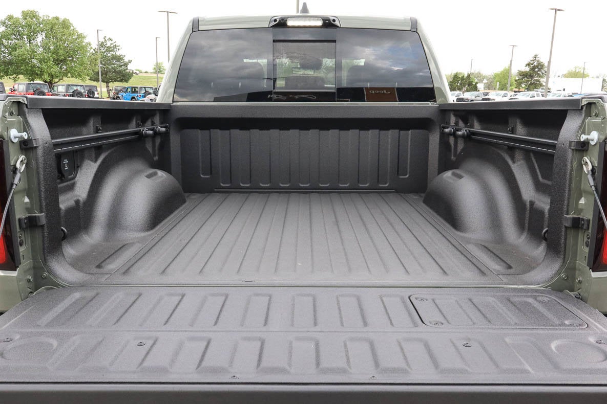 2026 RAM 1500 Laramie 4x4 Crew Cab 5'7 Box