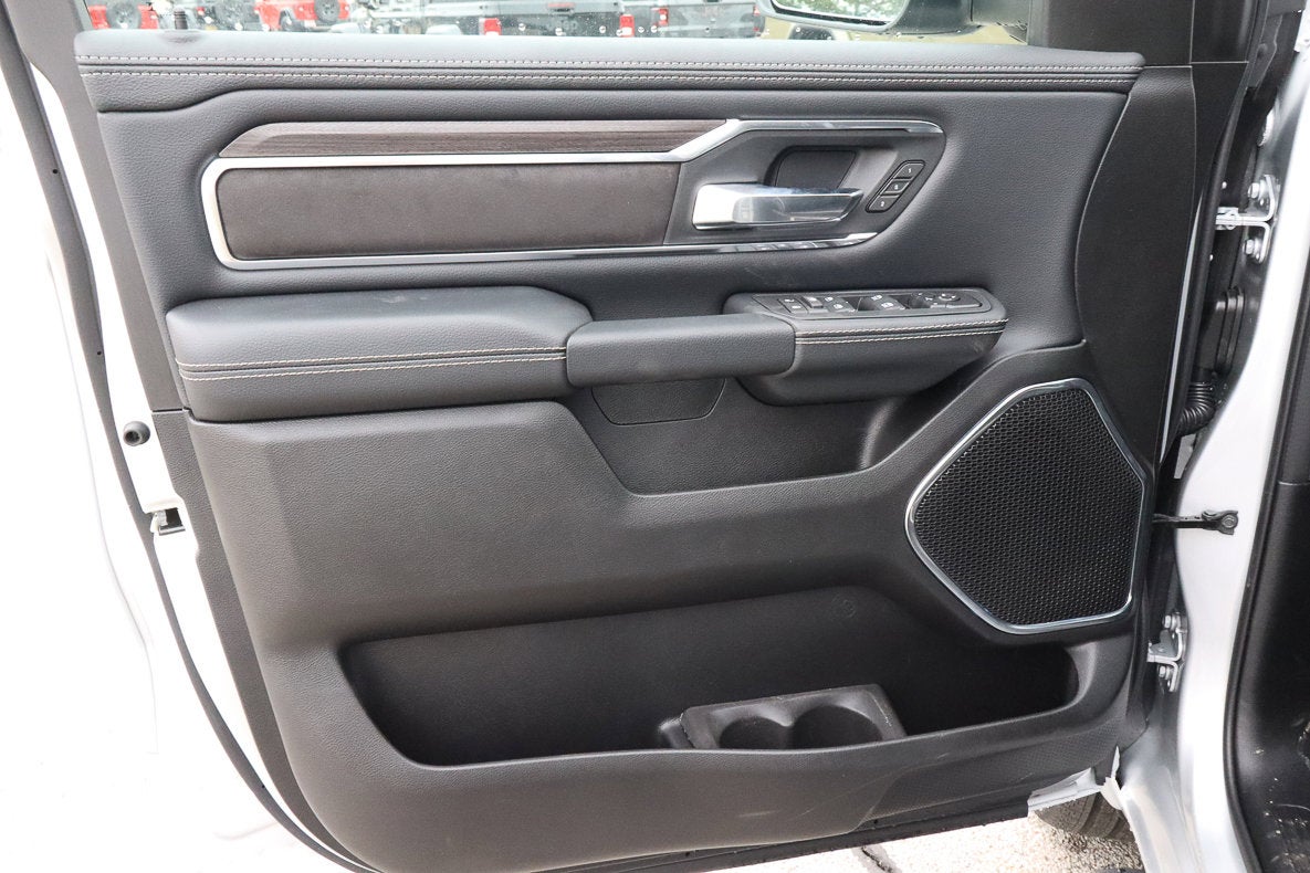 2026 RAM 1500 Laramie 4x4 Crew Cab 5'7 Box