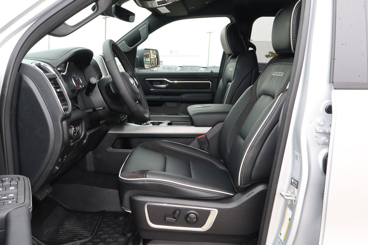 2026 RAM 1500 Laramie 4x4 Crew Cab 5'7 Box