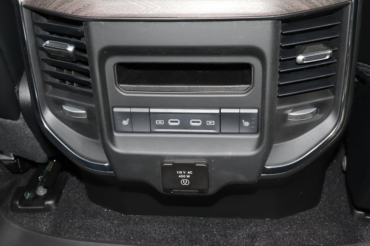 2026 RAM 1500 Laramie 4x4 Crew Cab 5'7 Box