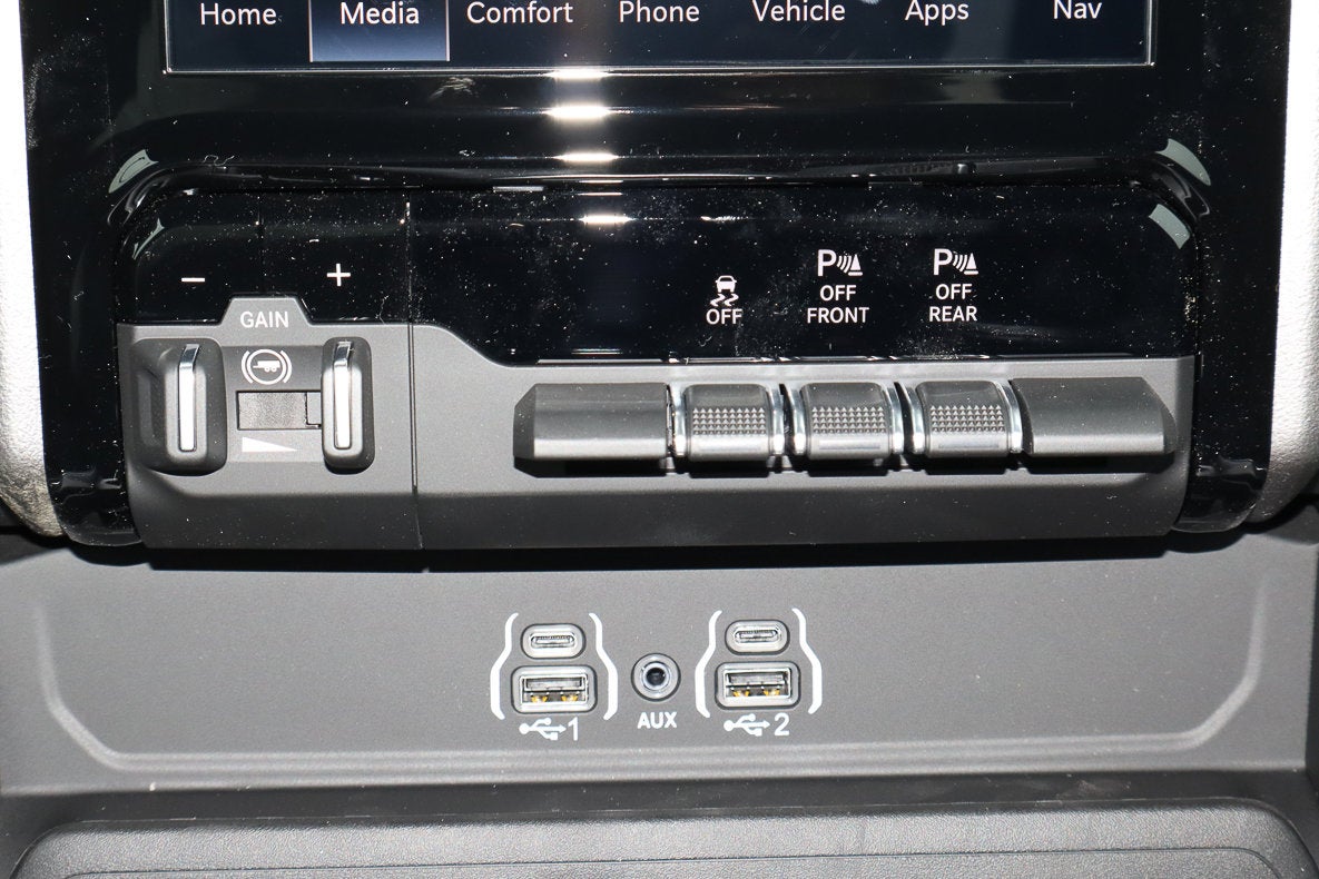 2026 RAM 1500 Laramie 4x4 Crew Cab 5'7 Box