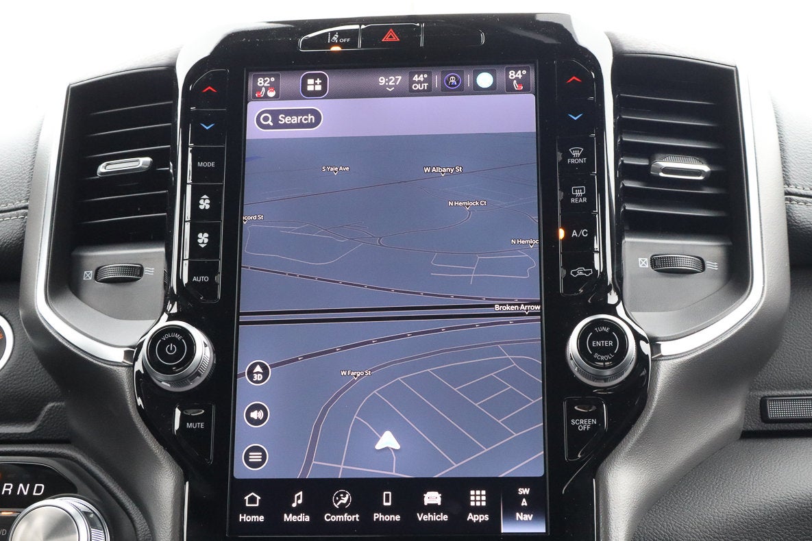 2026 RAM 1500 Laramie 4x4 Crew Cab 5'7 Box