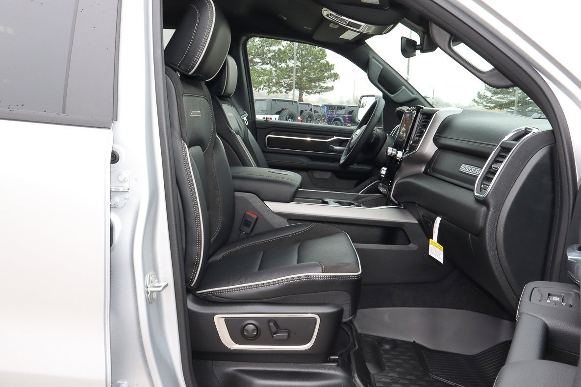 2026 RAM 1500 Laramie 4x4 Crew Cab 5'7 Box