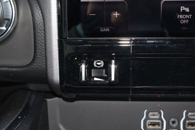 2026 RAM 1500 Laramie 4x4 Crew Cab 5'7 Box