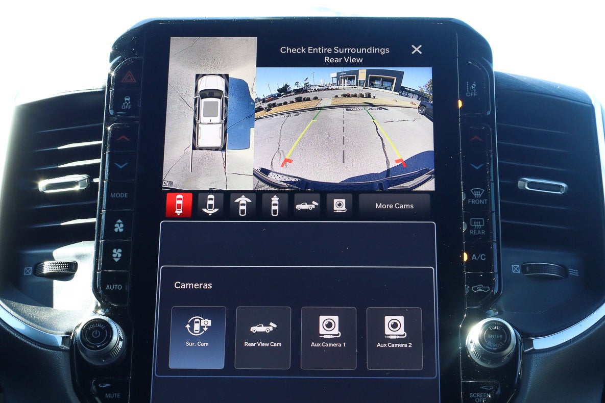 2026 RAM 1500 Laramie 4x4 Crew Cab 5'7 Box