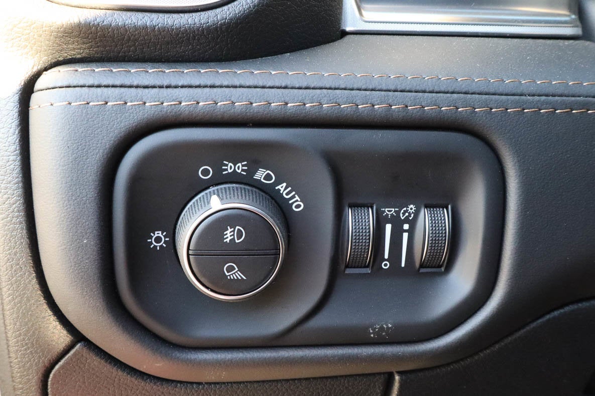 2026 RAM 1500 Tungsten 4x4 Crew Cab 5'7 Box