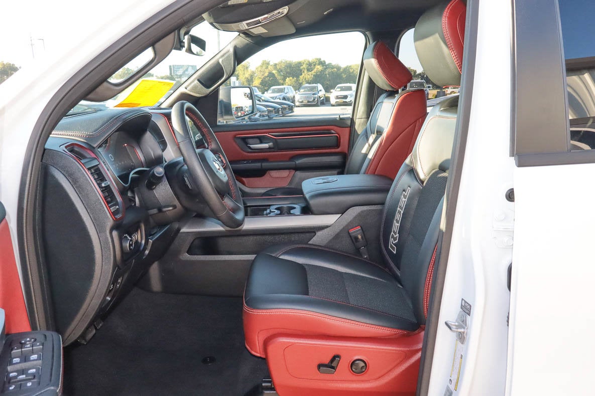 2026 RAM 1500 Rebel 4x4 Crew Cab 5'7 Box