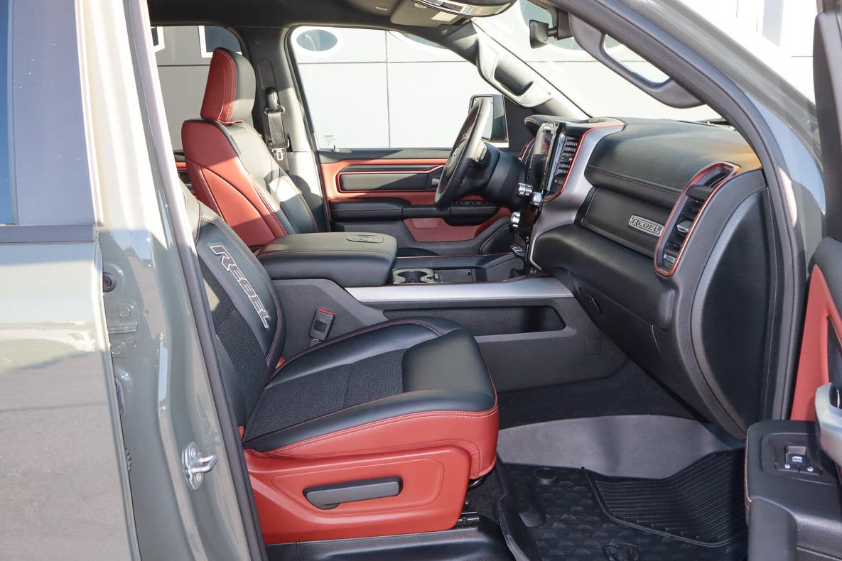 2026 RAM 1500 Rebel 4x4 Crew Cab 5'7 Box