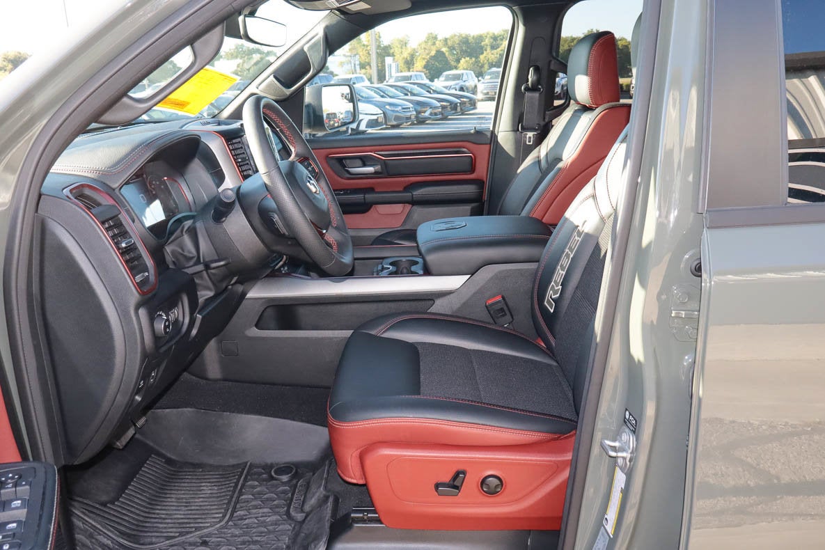 2026 RAM 1500 Rebel 4x4 Crew Cab 5'7 Box