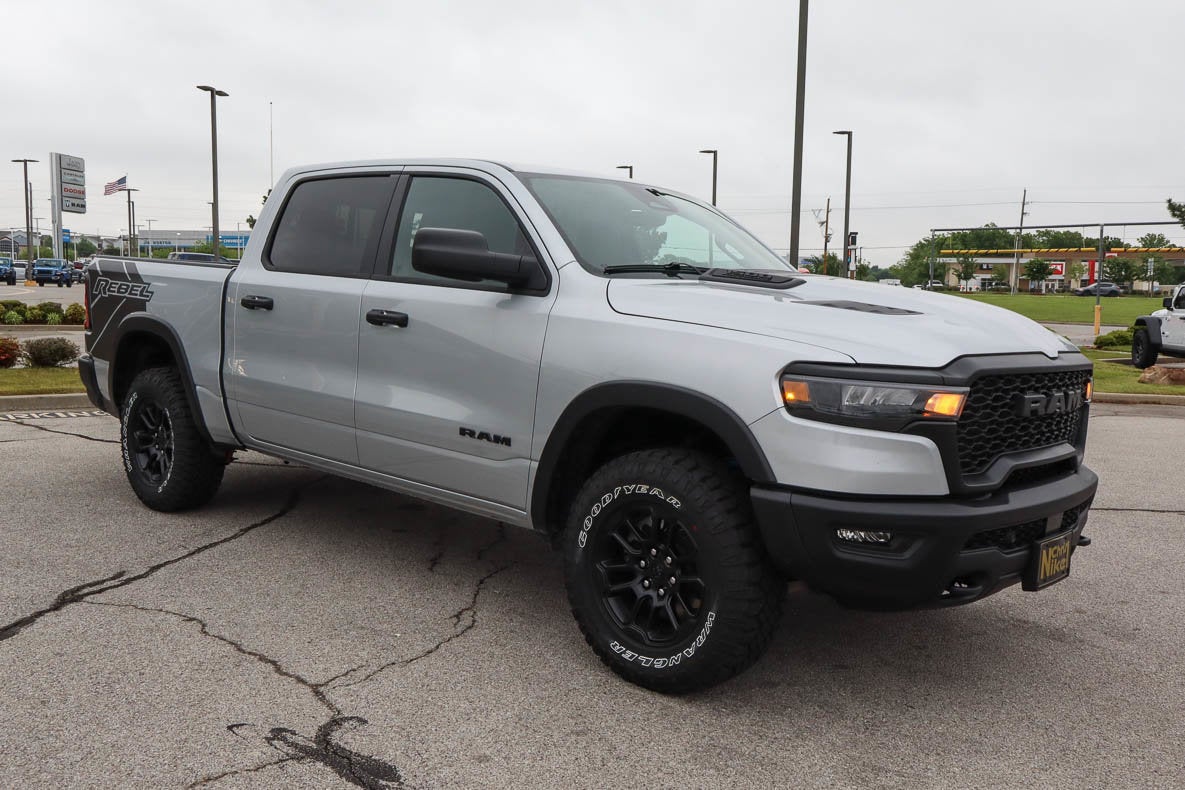 2026 RAM 1500 Rebel 4x4 Crew Cab 5'7 Box
