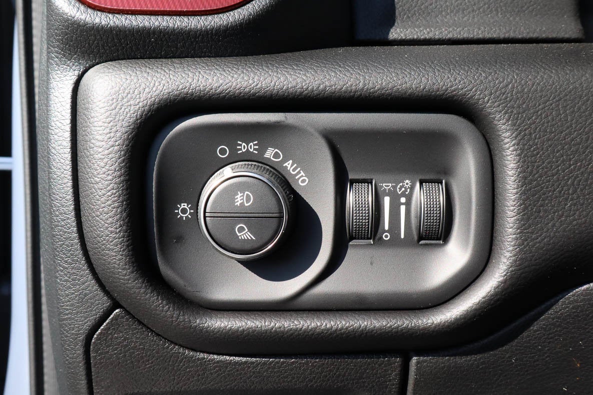 2026 RAM 1500 Rebel 4x4 Crew Cab 5'7 Box