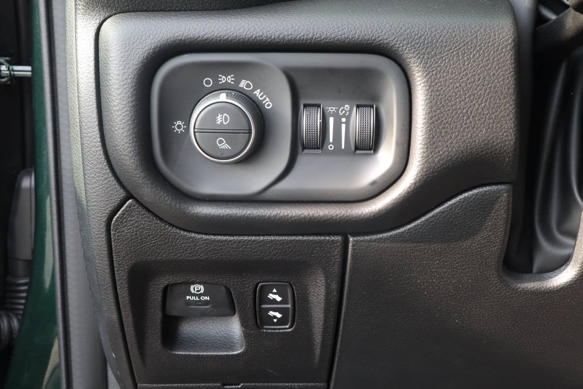 2027 RAM 1500 Rebel 4x4 Crew Cab 5'7 Box