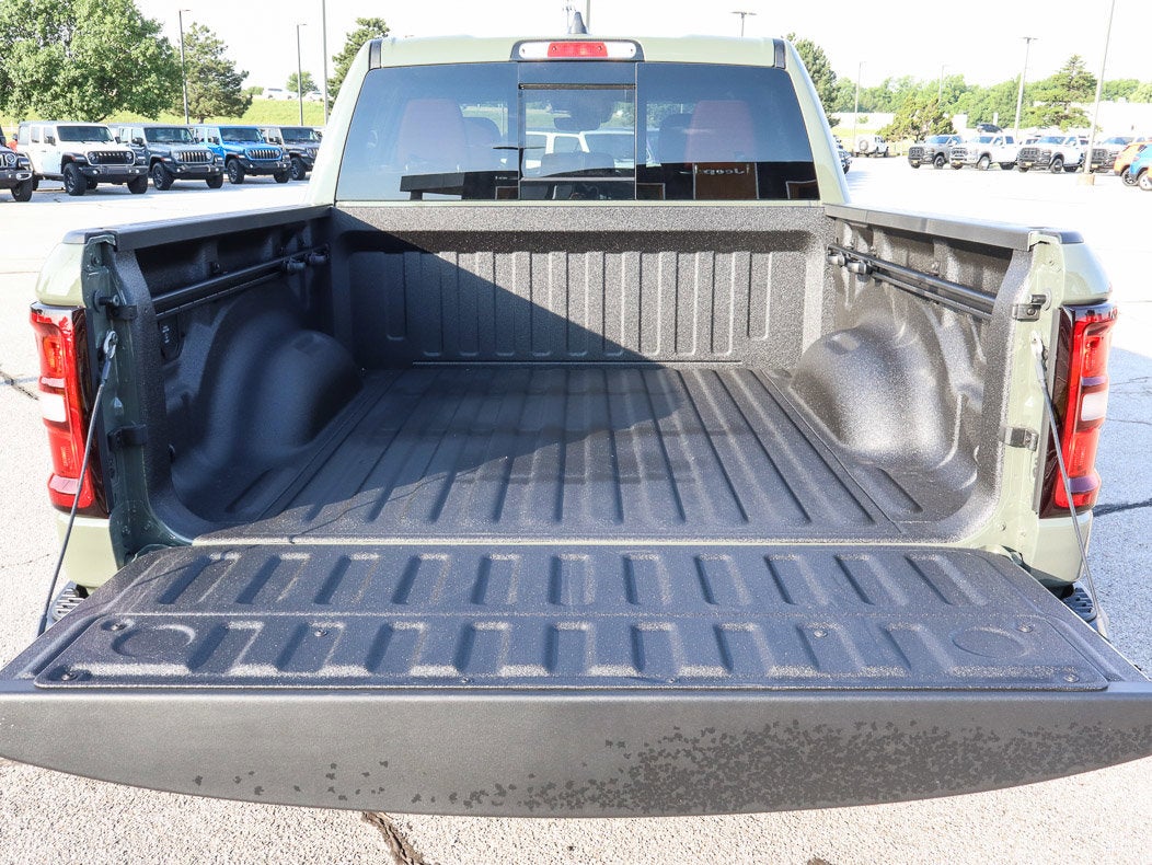 2026 RAM 1500 Rebel 4x4 Crew Cab 5'7 Box