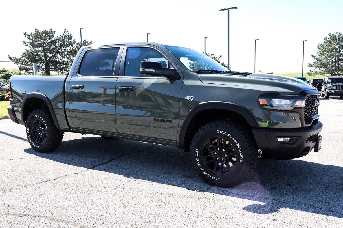 2026 RAM 1500 Rebel 4x4 Crew Cab 5'7 Box