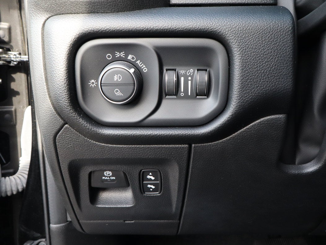 2022 RAM 1500 Laramie 4x4 Crew Cab 6'4 Box