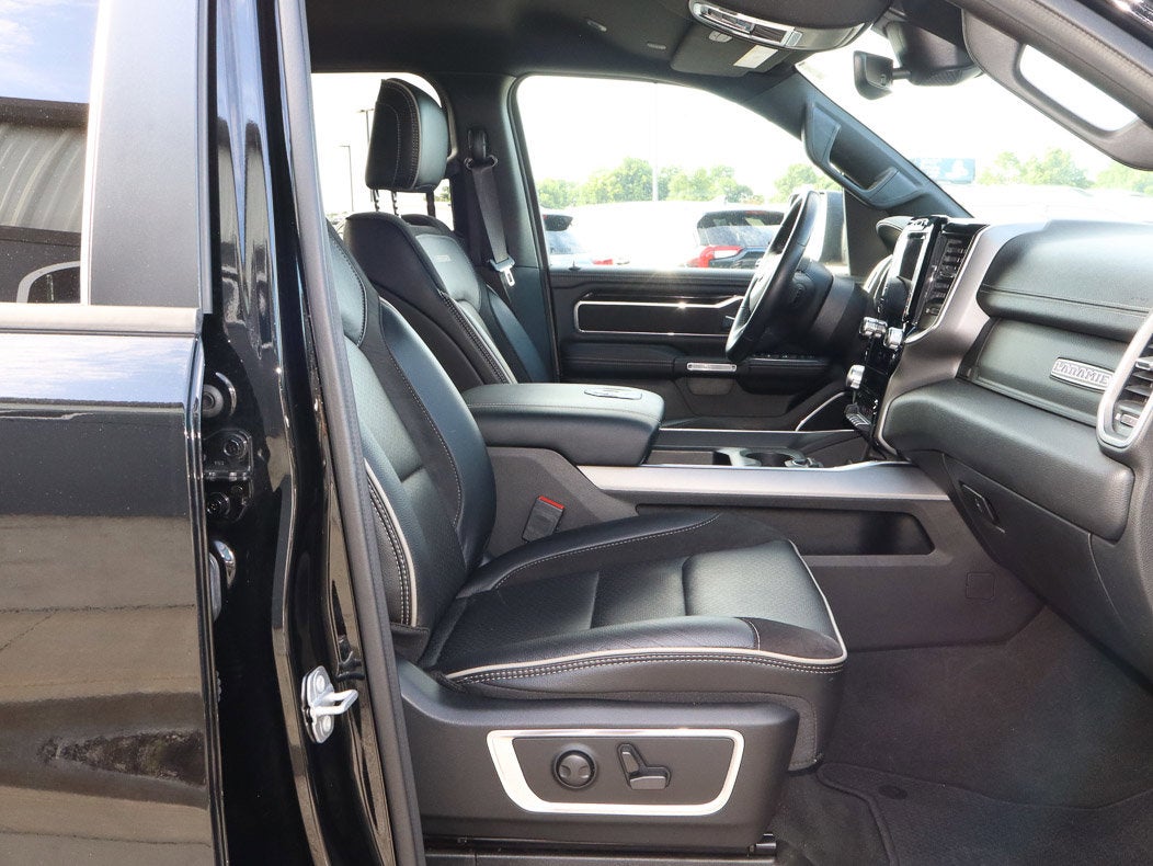 2022 RAM 1500 Laramie 4x4 Crew Cab 6'4 Box